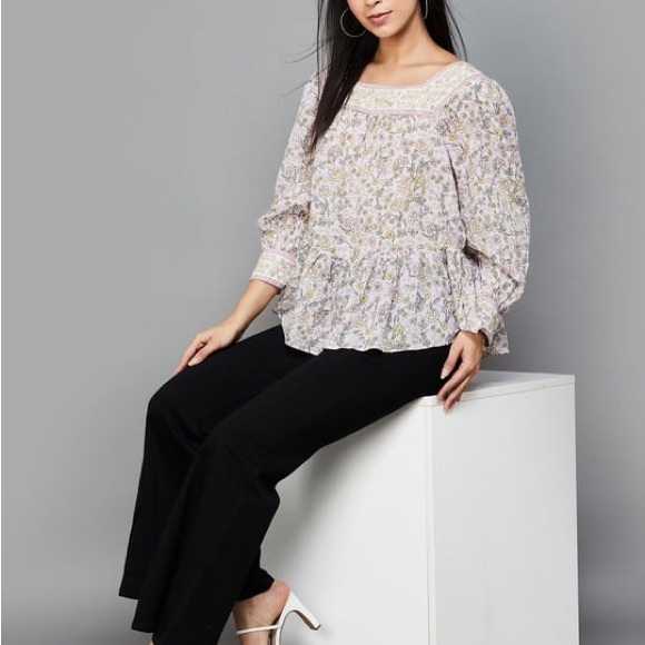 American Eagle Outfitters Pastel Floral Blouse - Picture 2 of 7